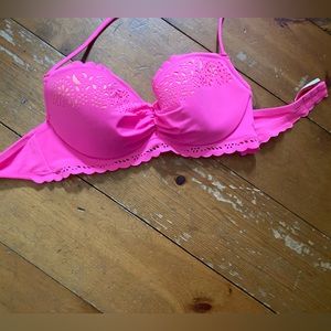 Victoria’s Secret bikini top